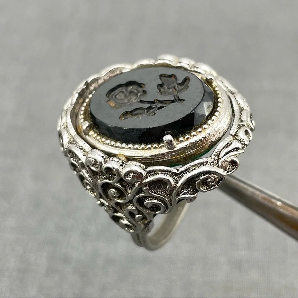 Vintage Sarah Coventry Reversible Peking Glass & Intaglio Cameo Hematite Ring 8